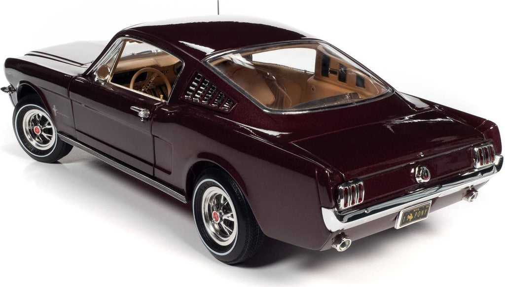 1:18 Scale 1965 Ford Mustang 2+2 Diecast Model B432253