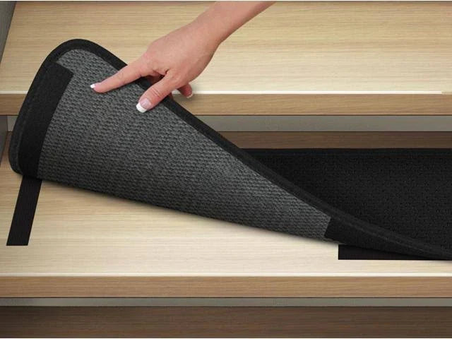 Set of 15 Black Carpet Stair Treads L41045