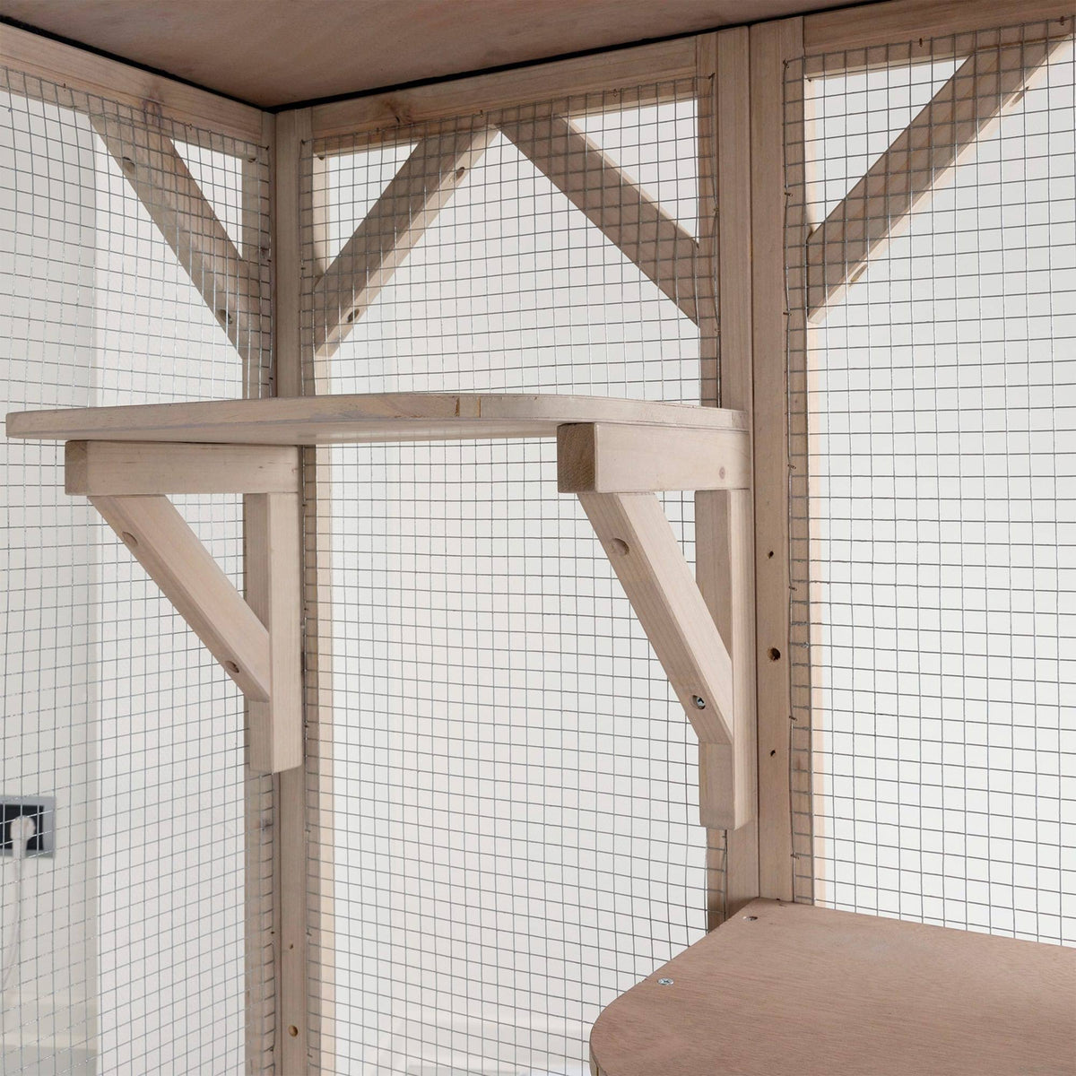 Wooden Cattery Grey Y481