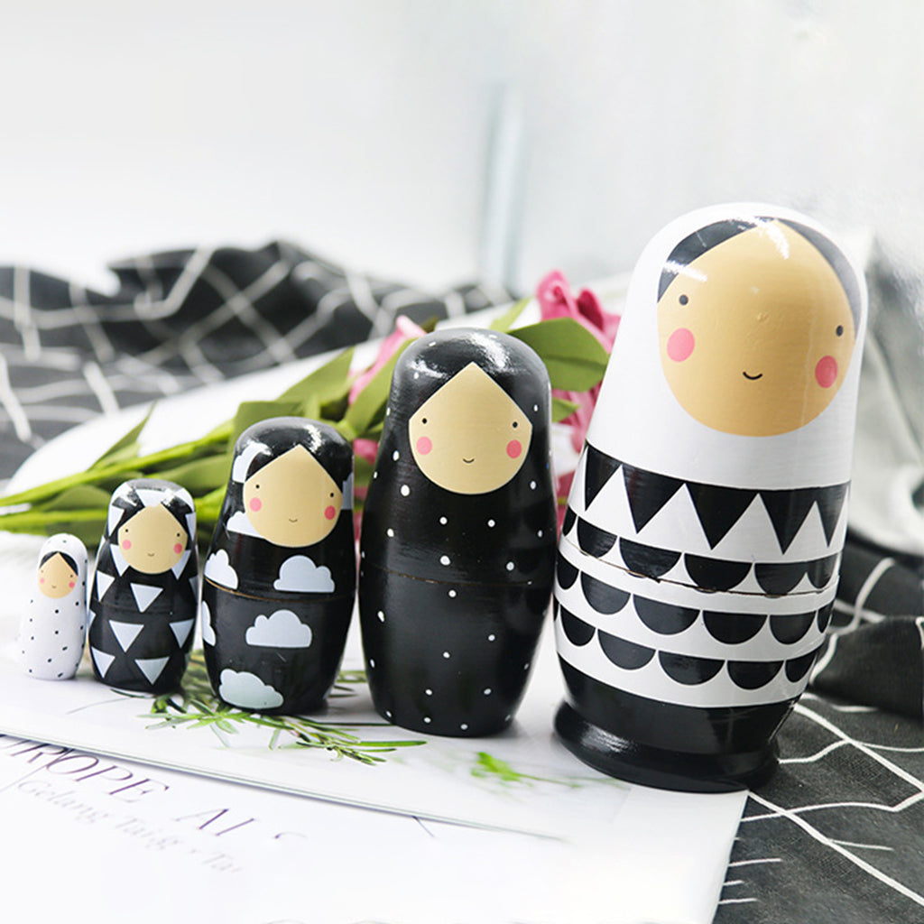 5Pcs Wooden Matryoshka Dolls J741519