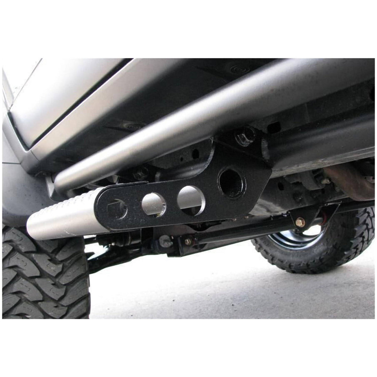 Cab Length Step System B663