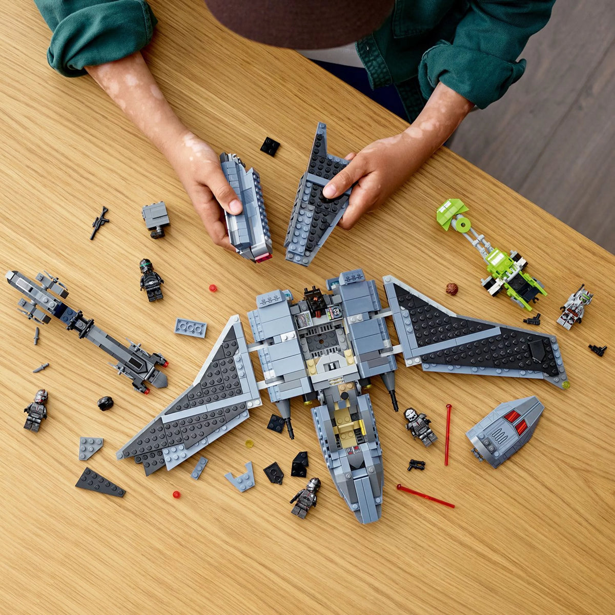 LEGO Star Wars Attack Shuttle Building Toy Set (969 Pieces) J270