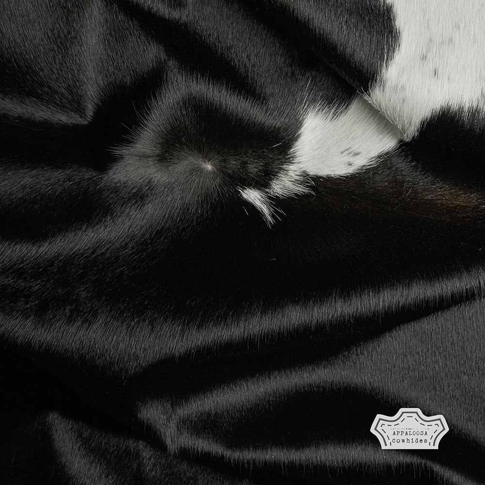 Medium 5' x 7' Genuine Leather Cowhide Rug W390