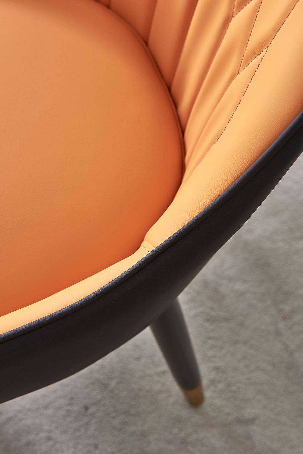Set of 2 Leather Dining Chairs with Black Plastic Tube Plug-Orange X318
