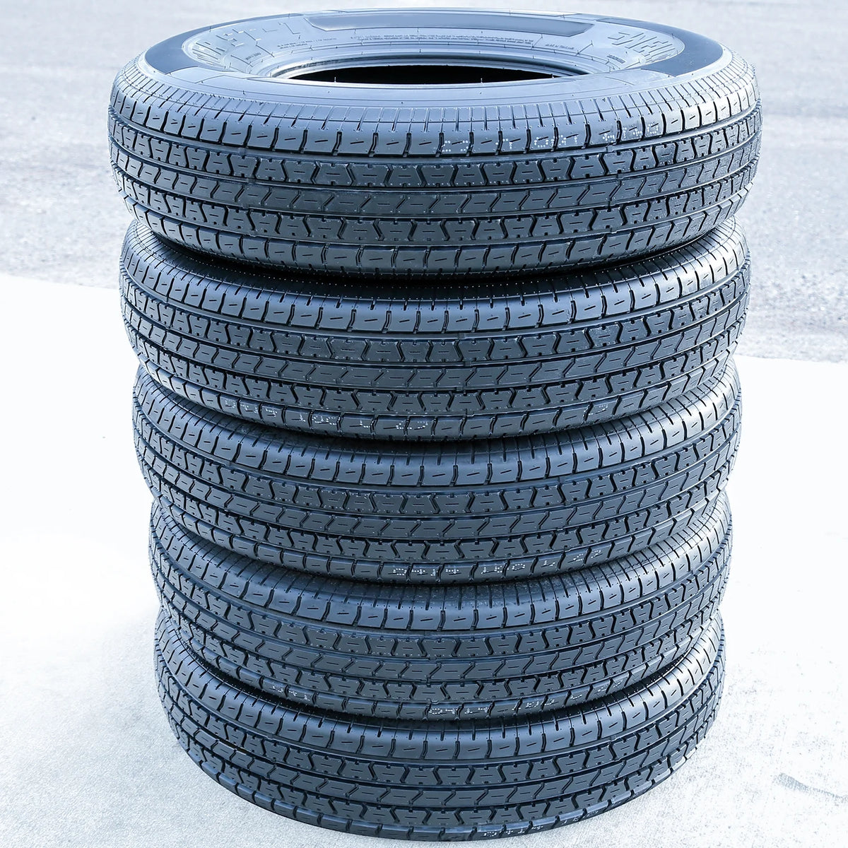 235/80R16 10 Ply Trailer Tire I40033