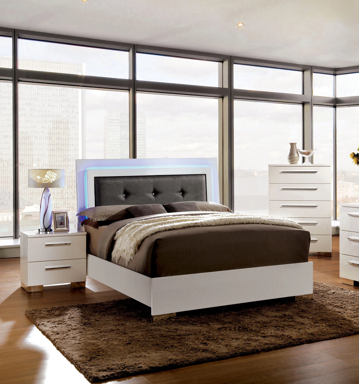 White 3-Piece Full Size Bedroom Set E570343